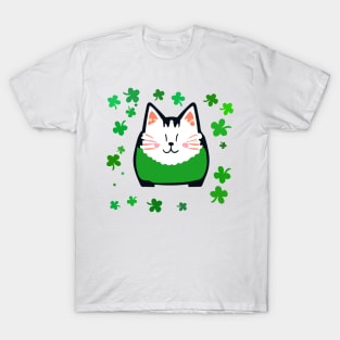 on St. Patrick’s Day bird bag T-Shirt